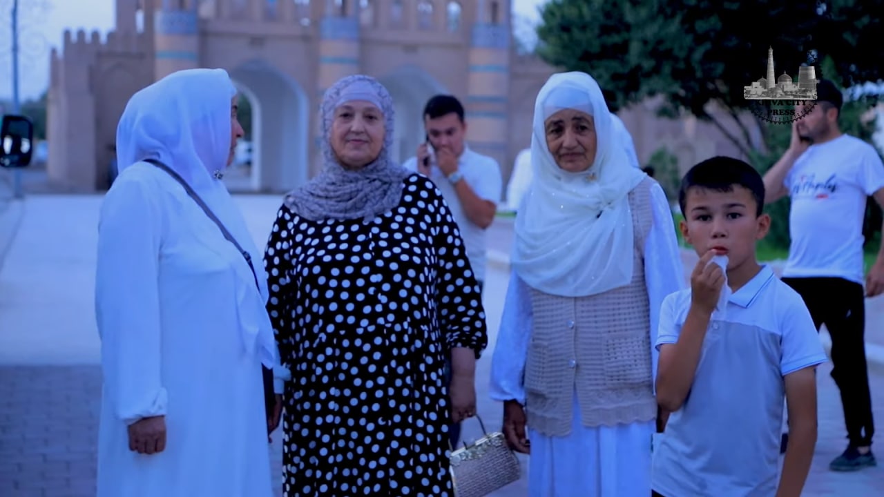 XIVALIKLAR KATTA HAJ SAFARIGA JOʻNAB KETDI XIVALIKLAR KATTA HAJ SAFARIGA JOʻNAB KETDI