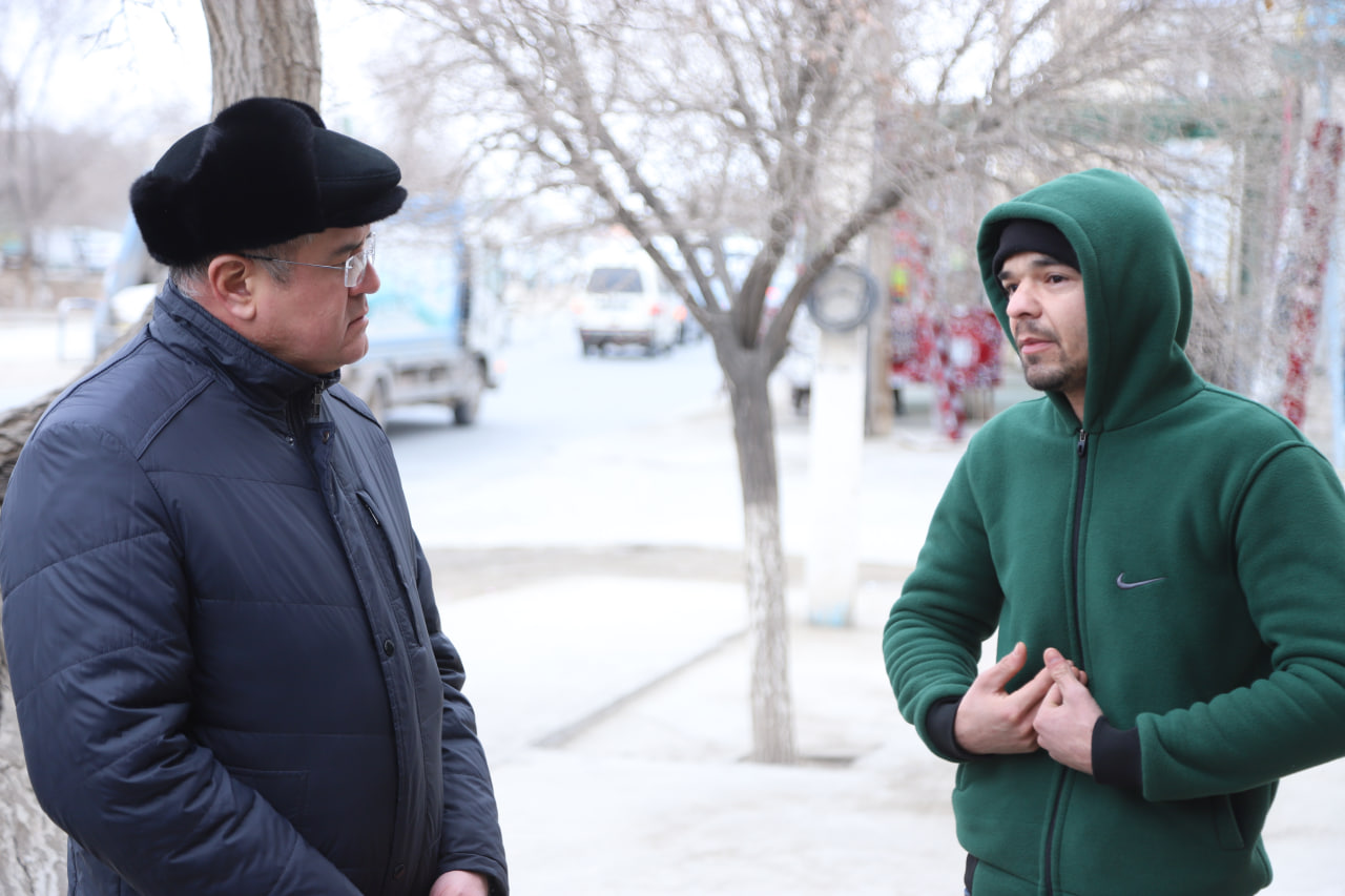 Xiva shahar hokimi Temur Davletov oilaviy kelishmovchiliklarni hal etish yuzasidan uchrashuv o‘tkazdi.